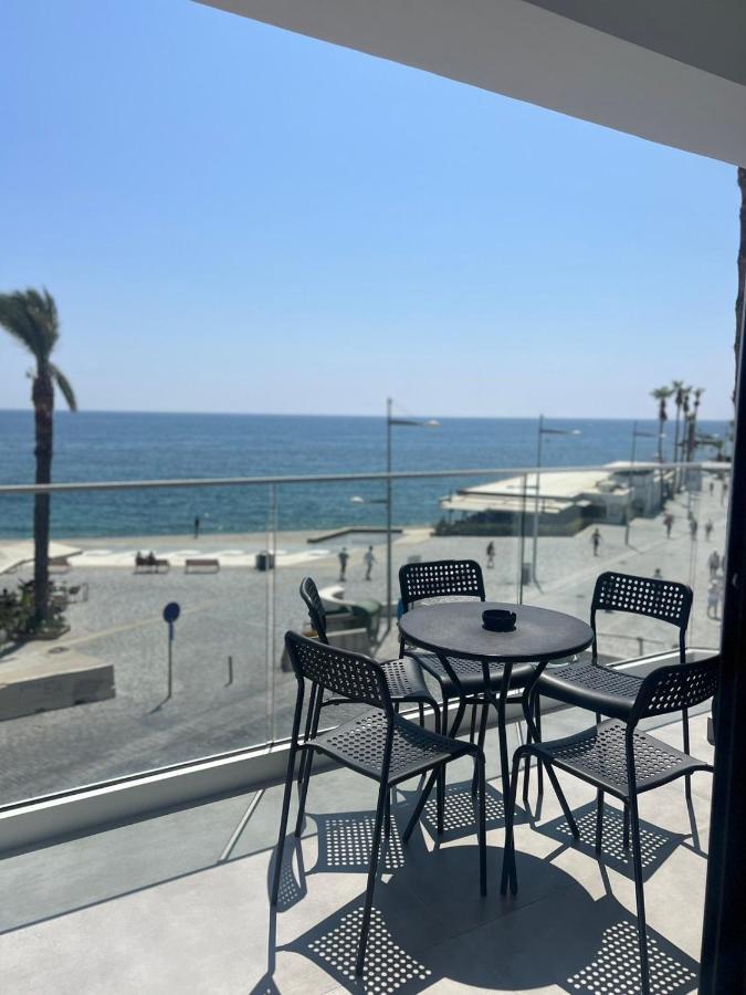 Sea La Vie #2 - Luxury Seaview Apartment Paphos ภายนอก รูปภาพ